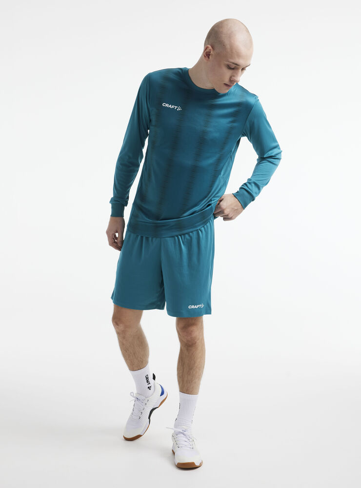 1905572-625000_CRAFT-SQUAD-SHORT-SOLID-M_Closeup6