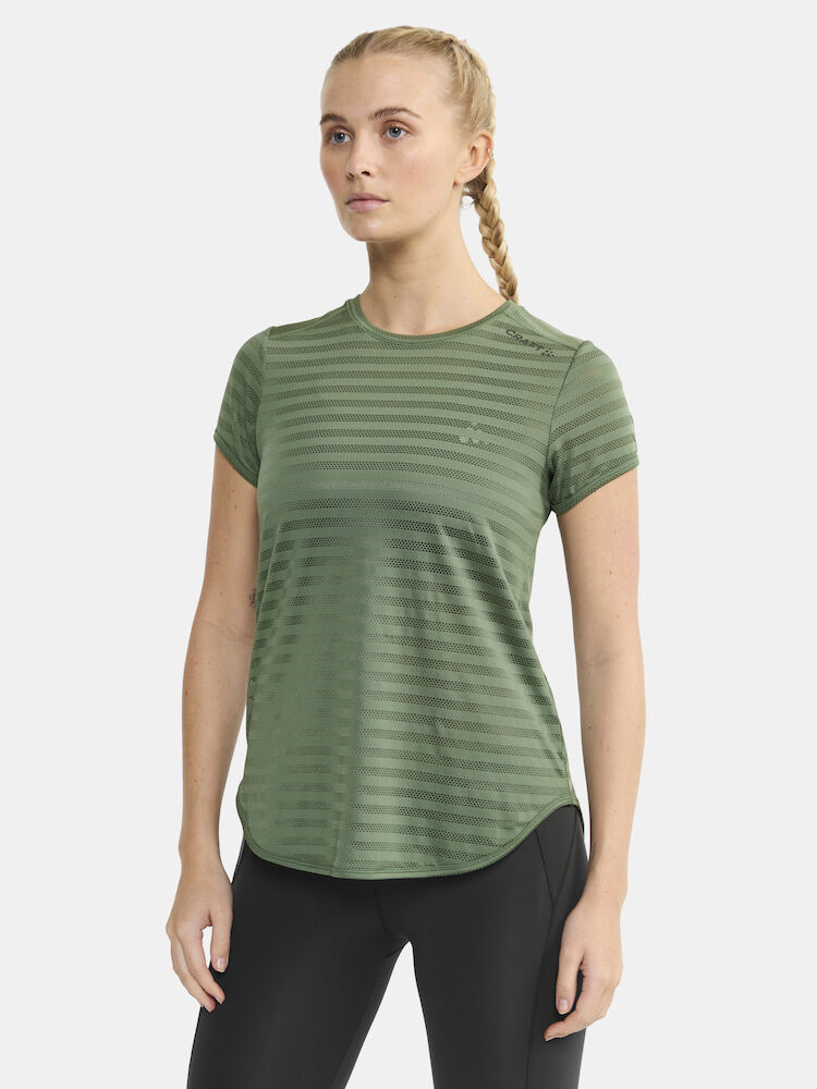 1905837-626000_-Breakaway-SS-Tee-Two-W_closeup1