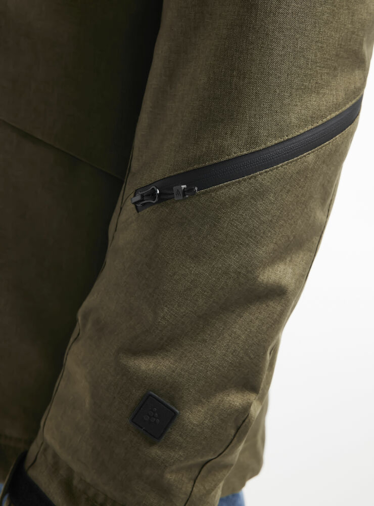 1906322-671000_Mountain-padded-jacket-M_Closeup7