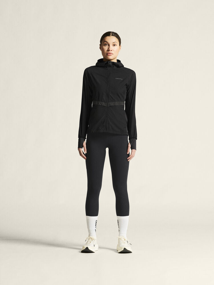 1906435-999000_Urban-Run-Hood-Jacket-W_closeup1