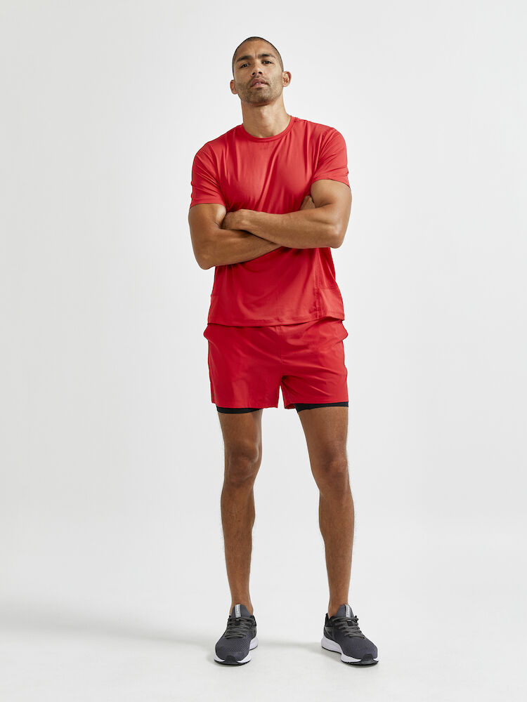 1908753-430000_ADV-Essence-SS-Tee_Closeup5