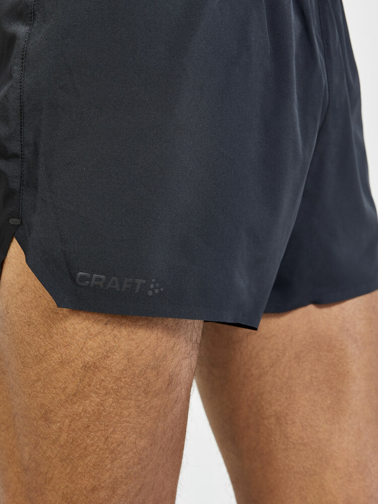 1908762-999000_ADV-Essence-2-Inch-Stretch-Shorts_Closeup3