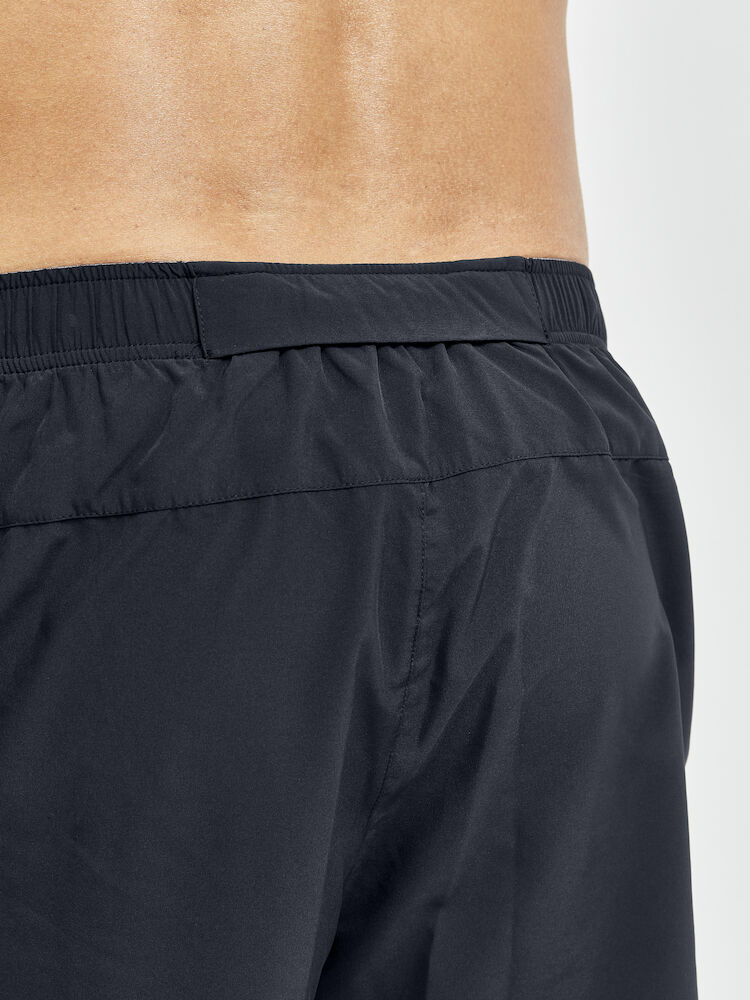 1908762-999000_ADV-Essence-2-Inch-Stretch-Shorts_Closeup4