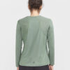 1908769-626000_ADV-Essence-LS-Tee-W_Closeup2