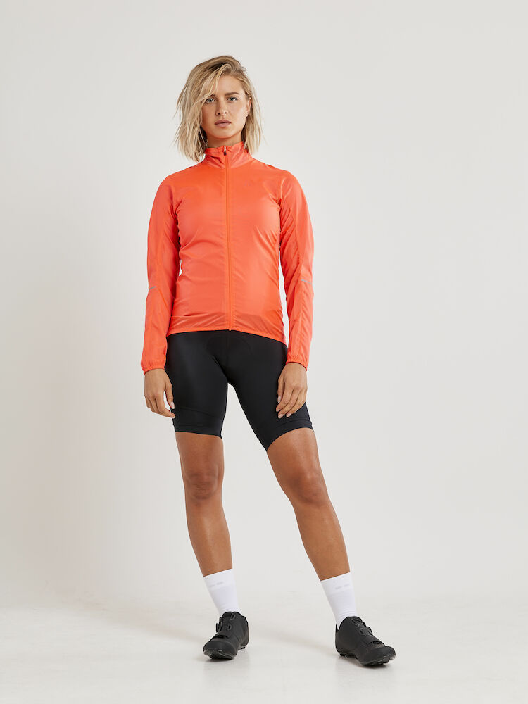 1908792_825000_Essence-Light-Wind-jkt_C6