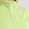 1908793-851000_Essence-Light-Wind-Vest_Closeup5