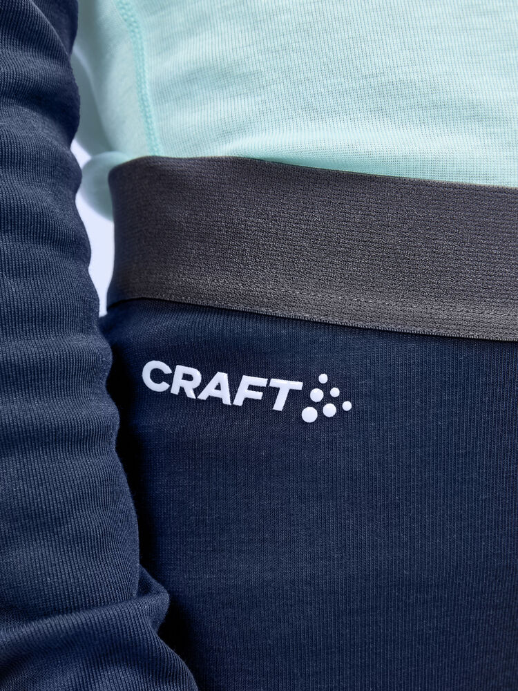1909712-396319_CORE-Warm-Baselayer-Set-J_Closeup6