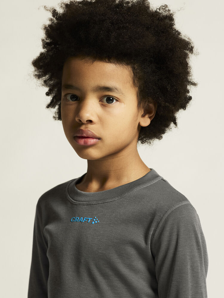 1909712-985355_CORE-Warm-Baselayer-Set-Jr_closeup4