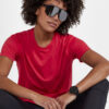 1909984-419000_ADV-Essence-SS-Tee-W_Closeup4