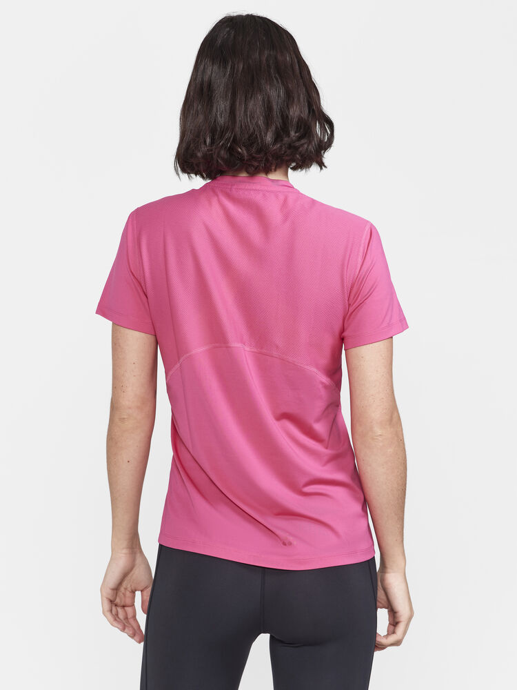 1909984-474000_ADV-Essence-SS-Tee-W_Closeup2