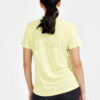 1909984-541000_ADV-Essence-SS-Tee-W_Closeup2