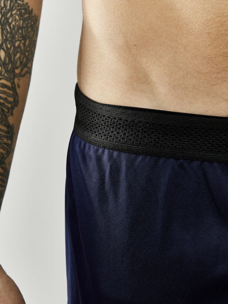 1910145-390000_Evolve-Shorts-M_Closeup4