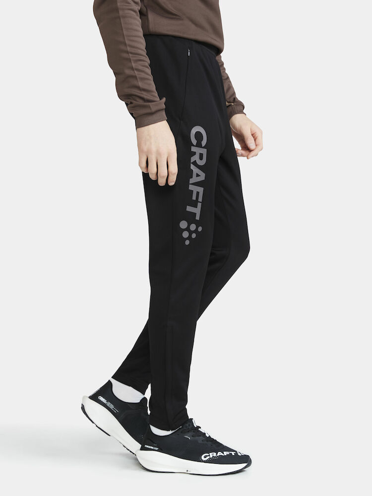 1910163-999100_Evolve-Pants-M_Closeup2