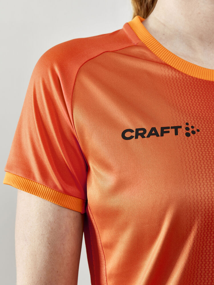 1910179-568999_Progress-2.0-Graphic-Jersey-W_Closeup4