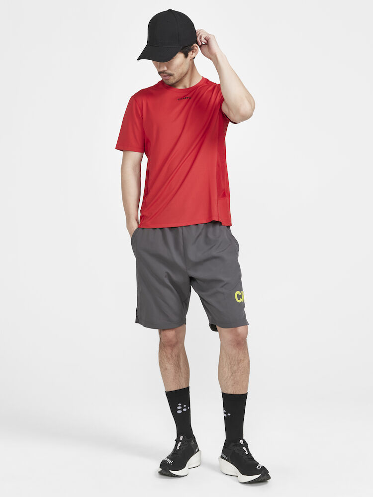 1910262-985000_Core-Essence-Shorts-M_Closeup4