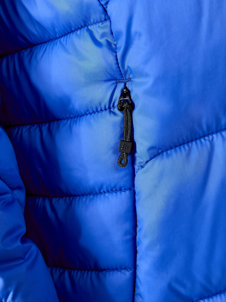 1910391-346000_CORE-Explore-Isolate-Jacket-W_Closeup4