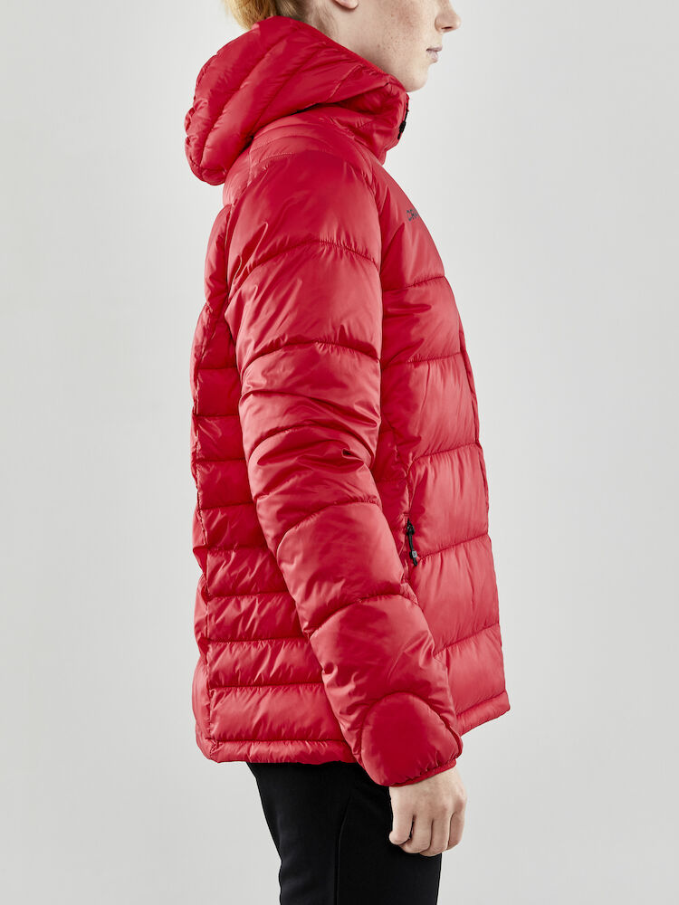 1910391-404000_CORE-Explore-Isolate-Jacket-W_Closeup2