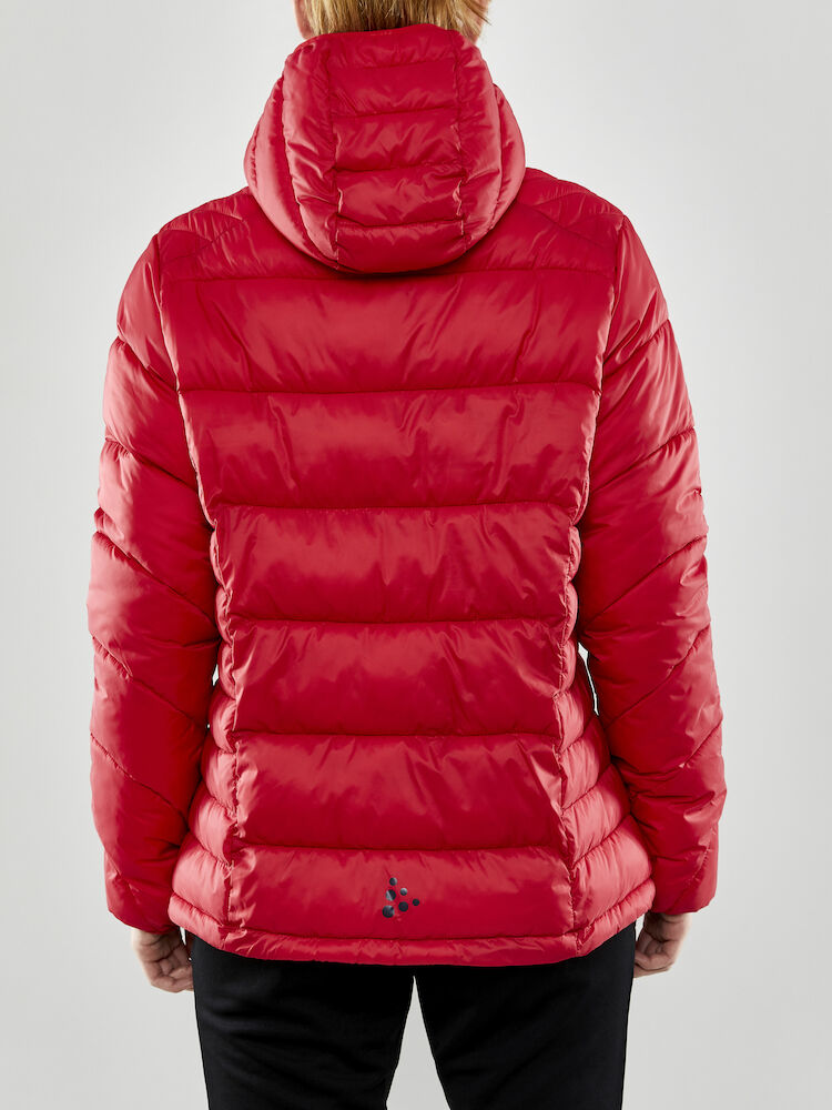 1910391-404000_CORE-Explore-Isolate-Jacket-W_Closeup3