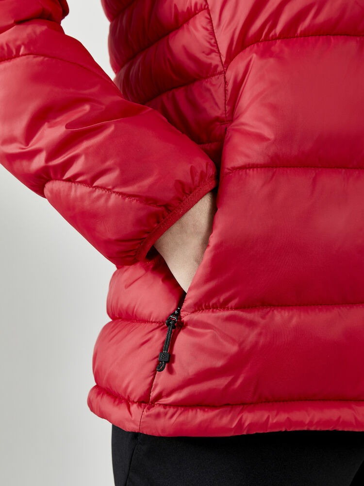 1910391-404000_CORE-Explore-Isolate-Jacket-W_Closeup4