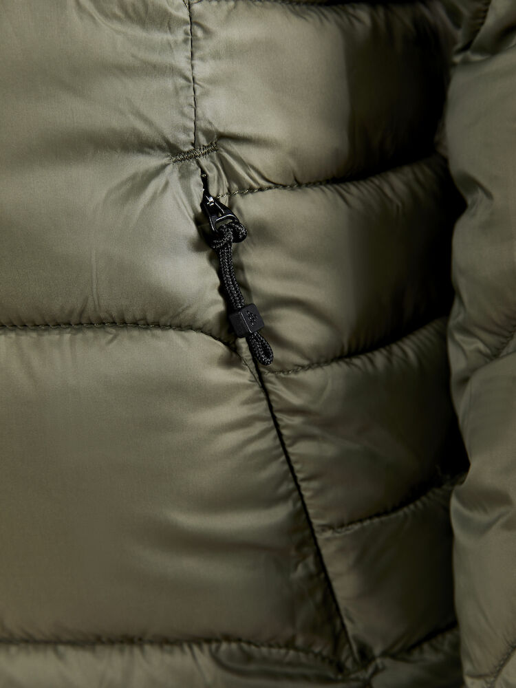 1910391-664000_CORE-Explore-Isolate-Jacket-W_Closeup4