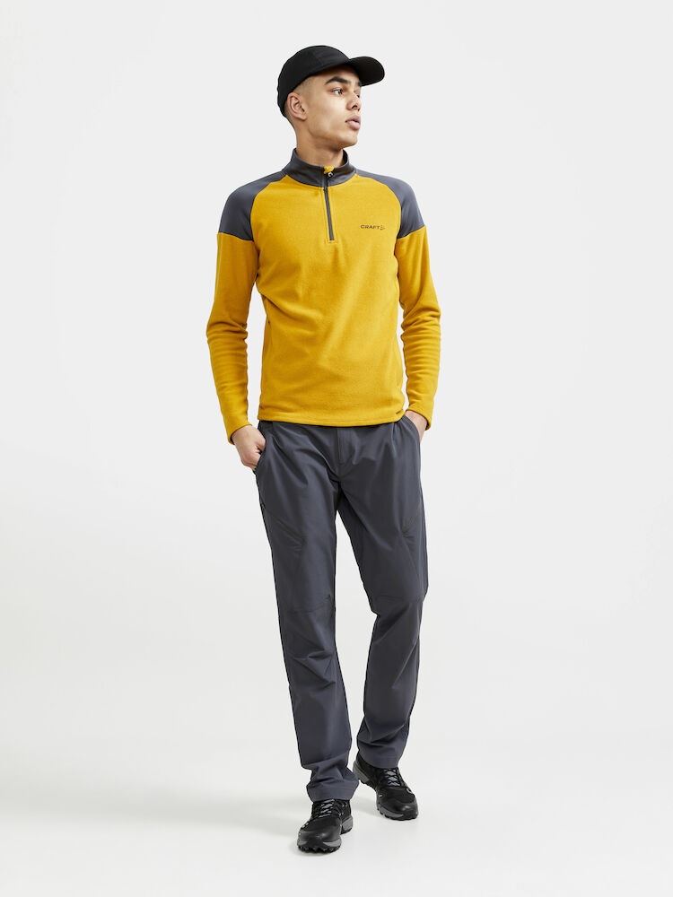 1910392-995000_ADV-Explore-Tech-Pants-M_Closeup6