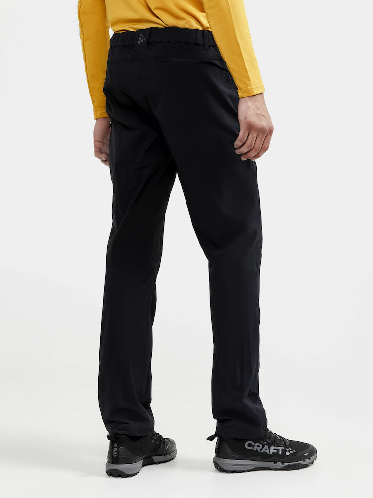 1910392-999000_ADV-Explore-Tech-Pants-M_Closeup2