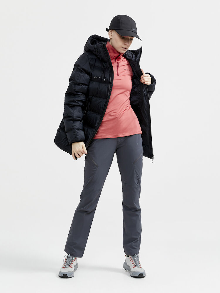 1910393-995000_ADV-Explore-Tech-Pants-W_Closeup6