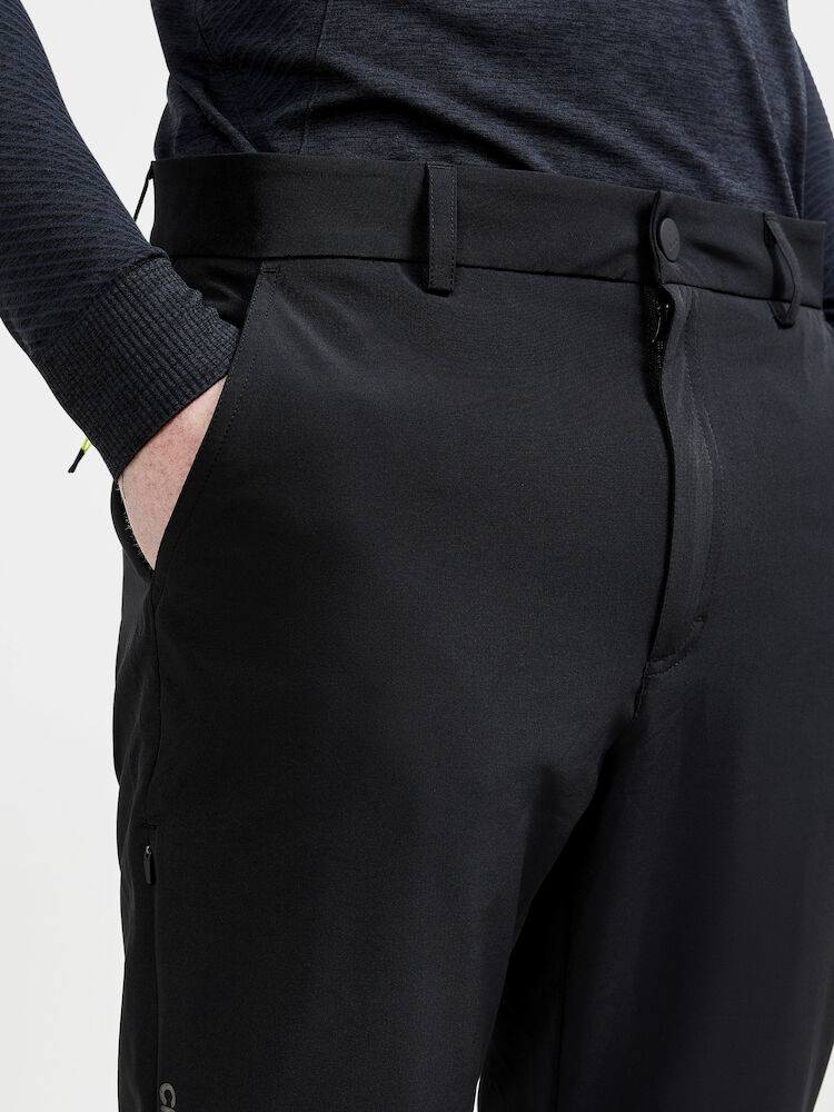 1910402-999000_CORE-Explore-Pants-M_Closeup4