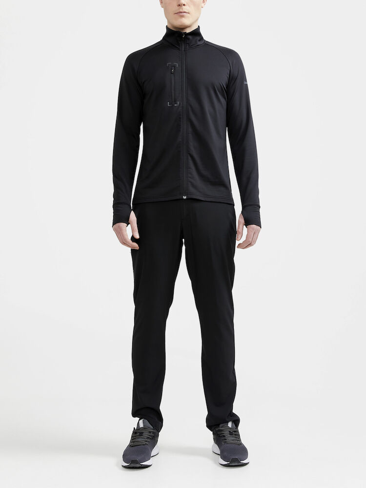 1910402-999000_CORE-Explore-Pants-M_Closeup5