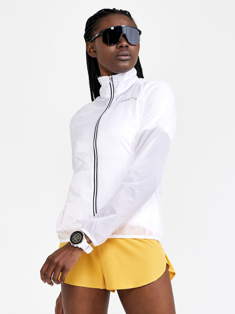 1910427-900000_PRO-Hypervent-Jacket-W_Closeup1