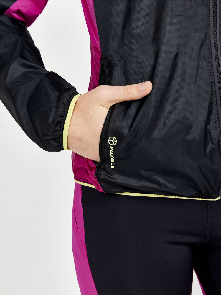1910427-999486_PRO-Hypervent-Jacket-W_Closeup5
