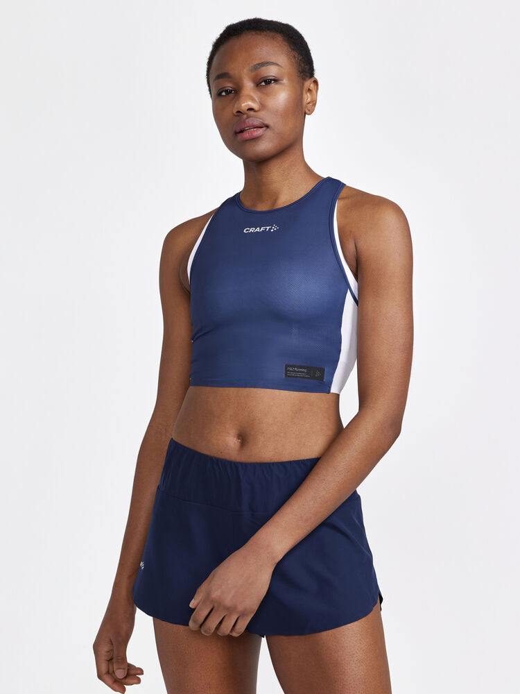 1910432-396932_PRO-Hypervent-Cropped-Top-W_Closeup1