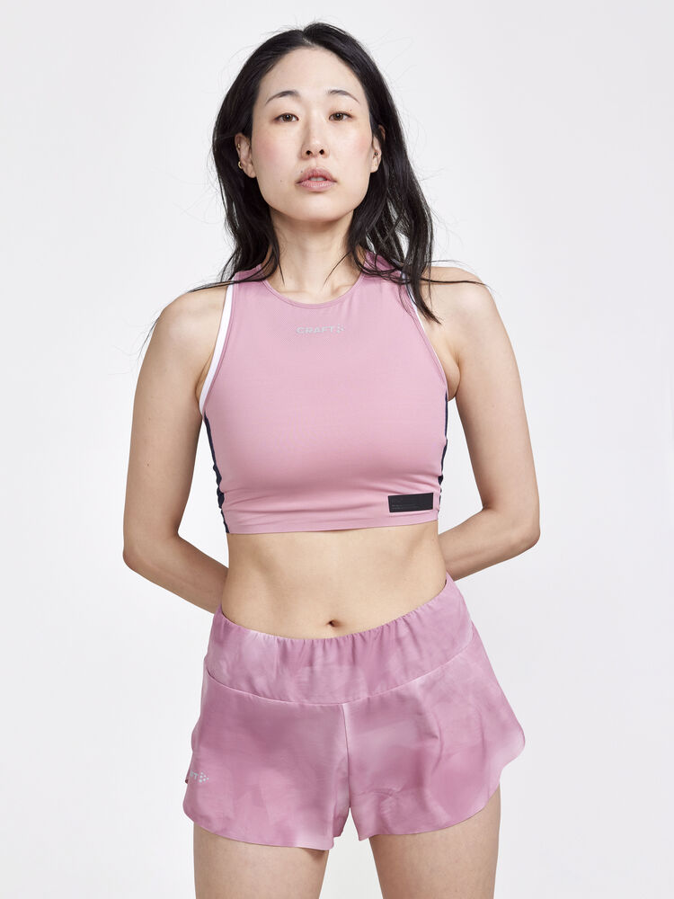 1910432-743396_PRO-Hypervent-Cropped-Top-W_Closeup1