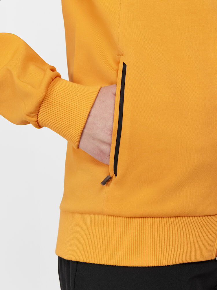 1910626-560000_Core-Soul-Full-Zip-Hood-W_Closeup4