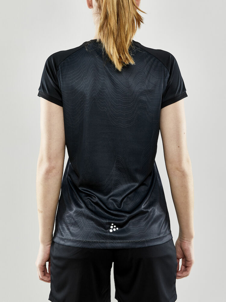 1910954-999000_Evolve-Referee-Jersey-W_Closeup3