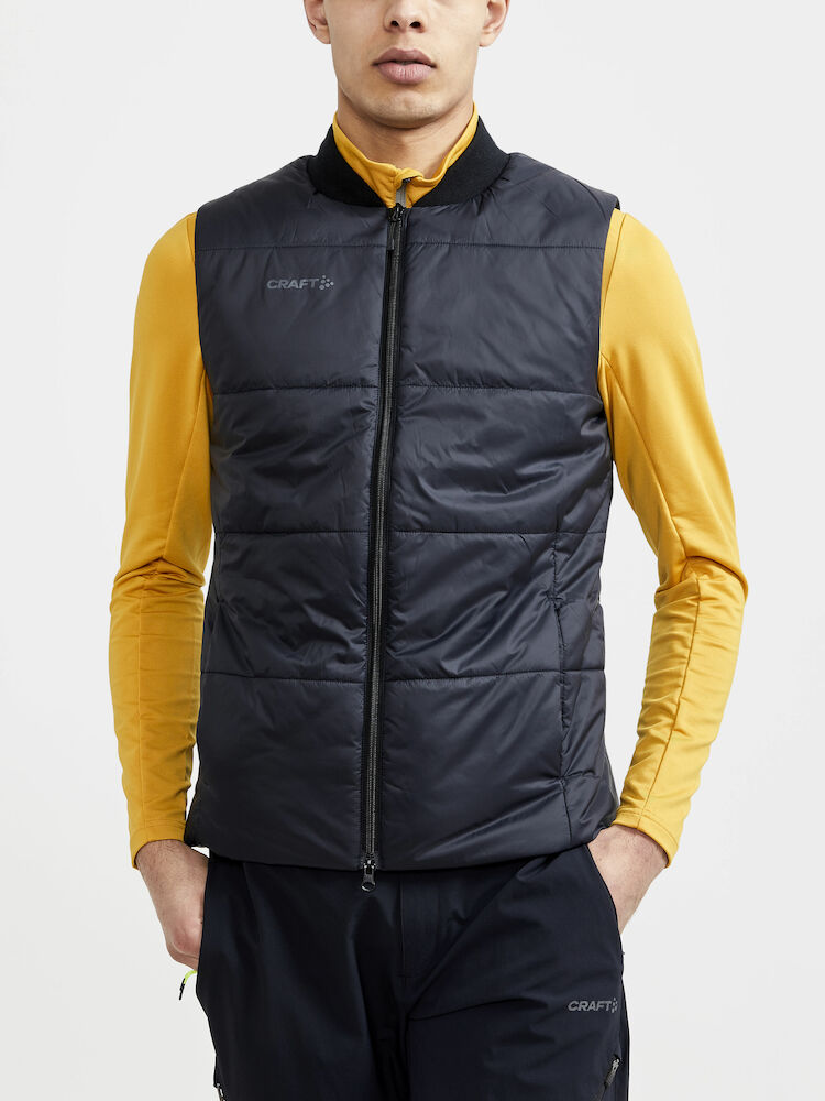1910986-999000_CORE-Light-Padded-Vest-M_Closeup1