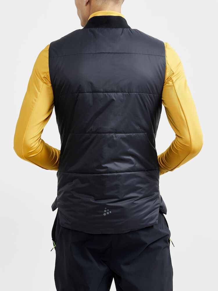 1910986-999000_CORE-Light-Padded-Vest-M_Closeup2