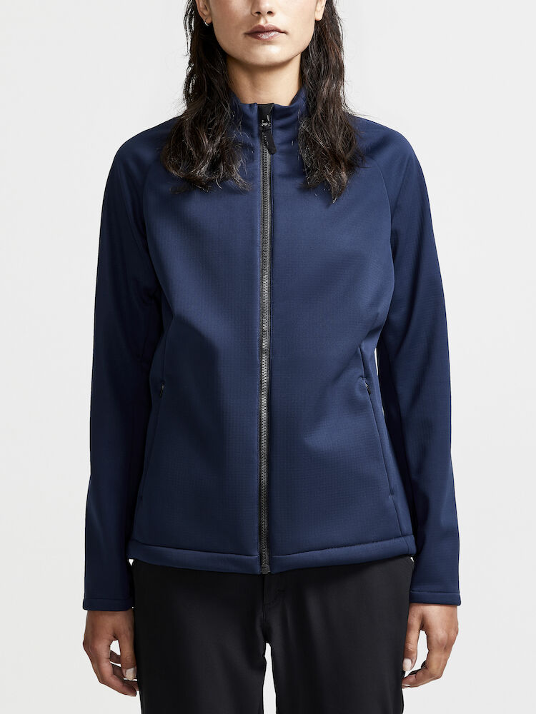 1910991-396000_CORE-Explore-Soft-Shell-Jacket-W_Closeup1