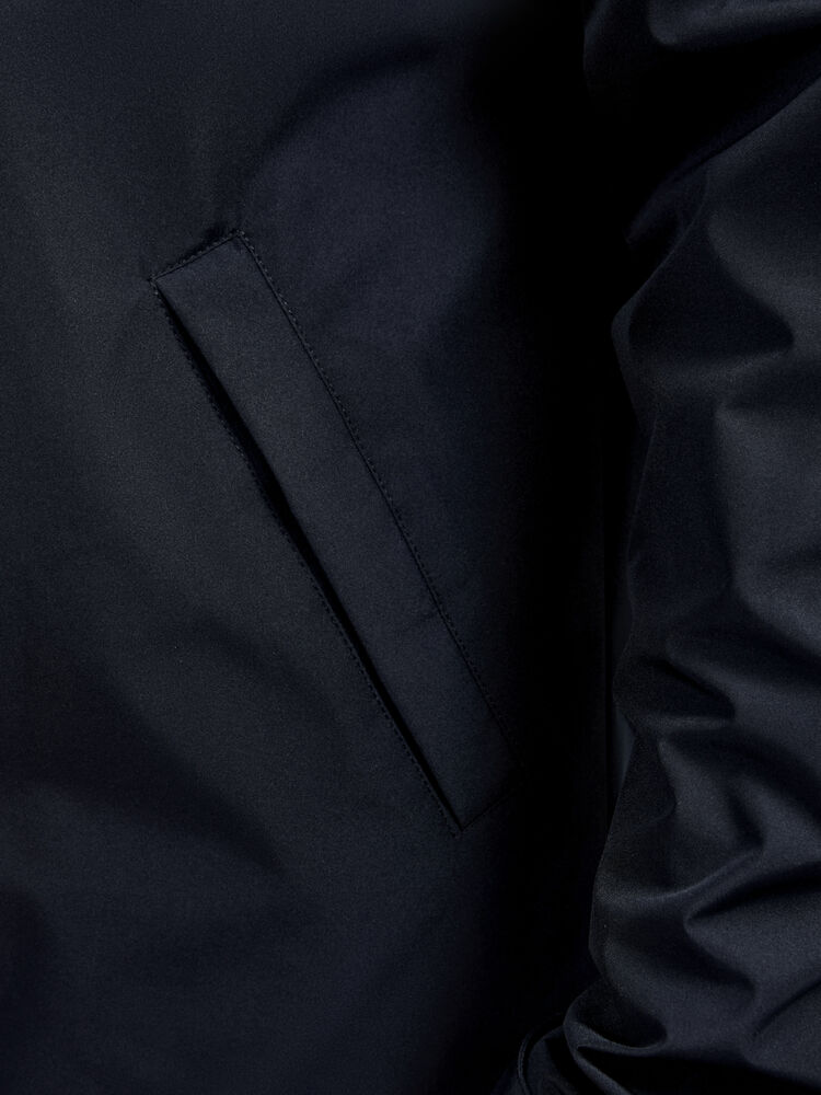 1910994-999000_CORE-Explore-Rain-Set-M_Closeup3