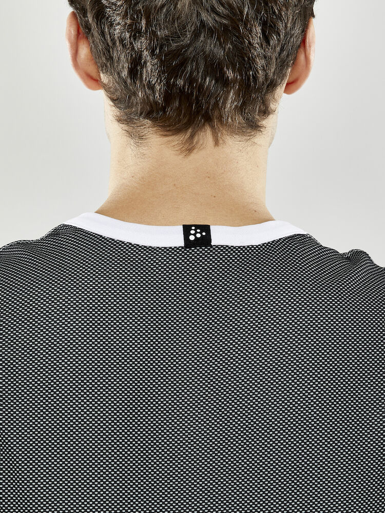 1911109-999900_Progress-Reversible-Basket-Singlet-M_Closeup6