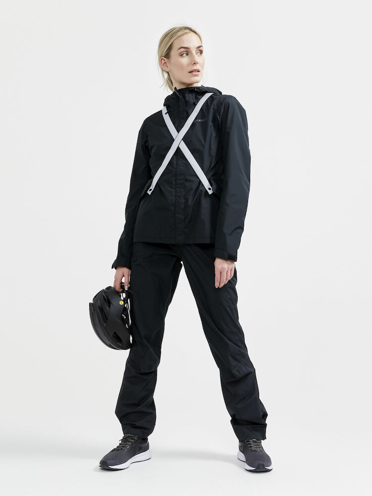 1911428-999000_CORE-Bike-Ride-Hydro-Lumen-Jacket-W_Closeup7