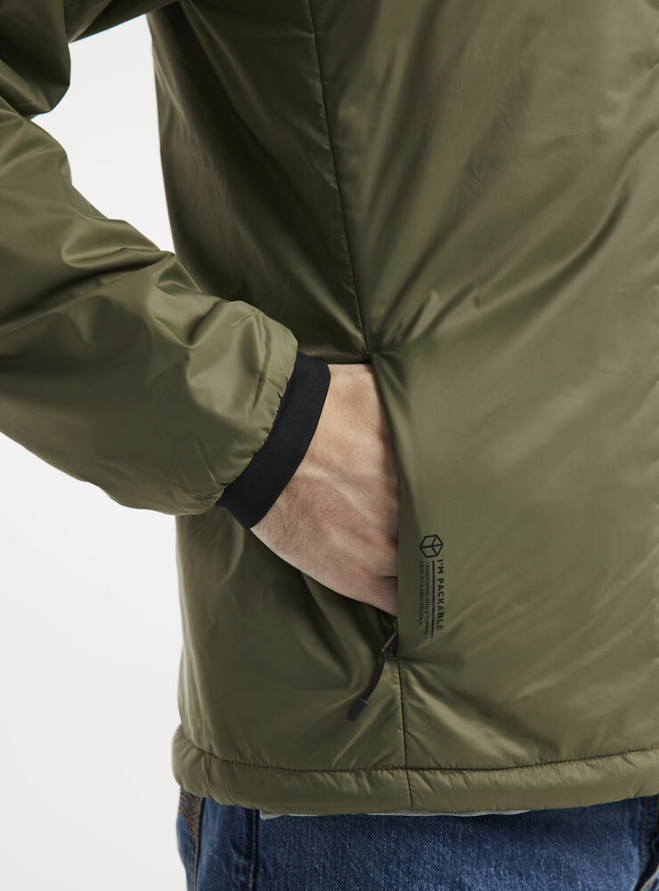 1912215-664000_CORE-Light-Padded-Jacket-M_Closeup3