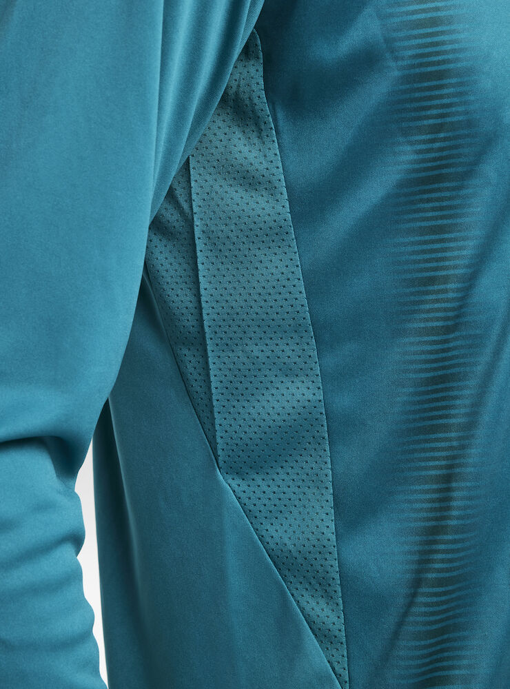 1912226-625000_Progress-2.0-GK-LS-Jersey-M_Closeup3