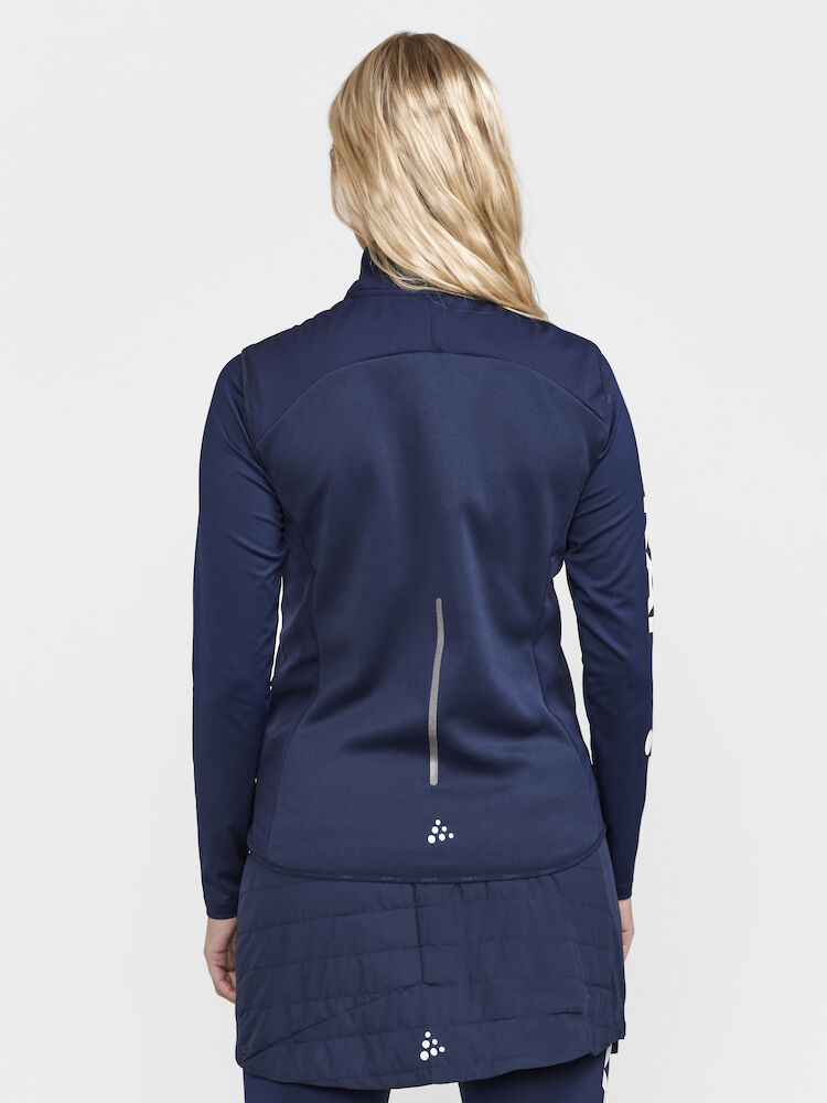 1912526-396000_ADV-Nordic-Ski-Club-Vest-W_Closeup3