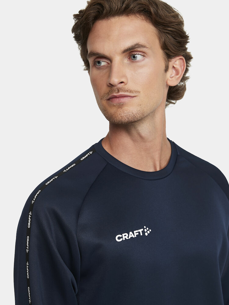 1912734-390000_Squad-2.0-Crewneck-M_Closeup4