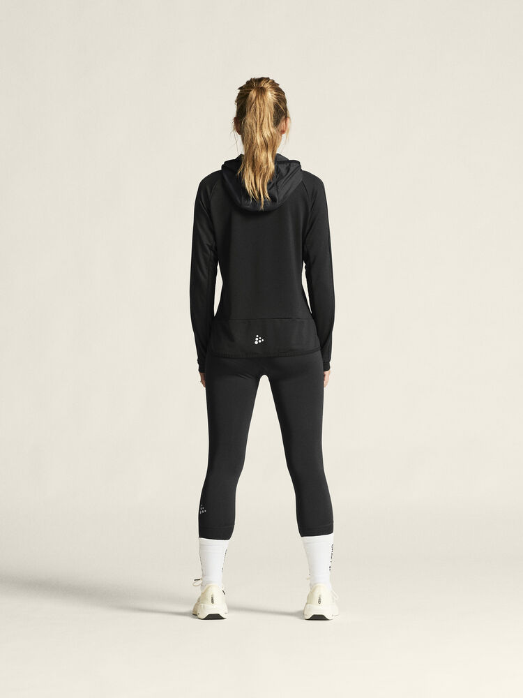 1912746-999000_Extend-Full-Zip-W_closeup3