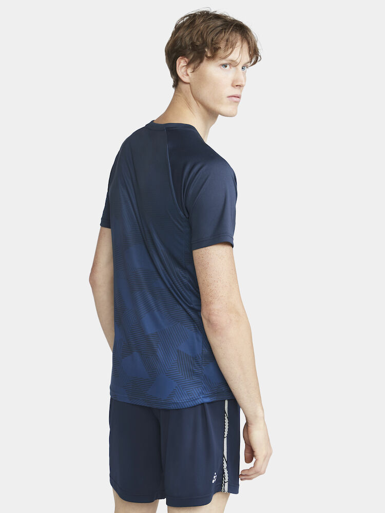 1912759-390000_Premier-Fade-Jersey-M_Closeup3