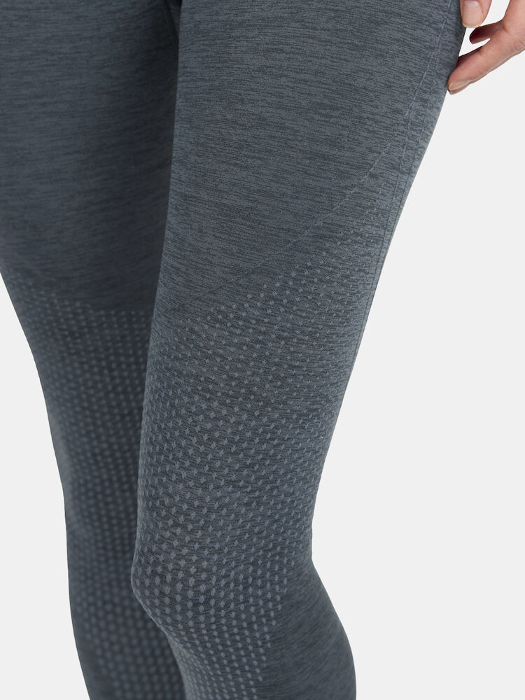 1913285-396000_NOR-Core-Dry-Active-Comfort-Pant-W_closeup_01299