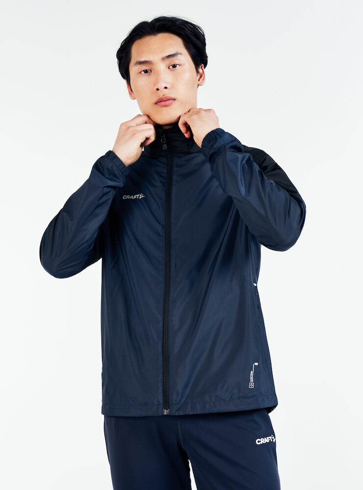 1913386-396999_CORE-Unify-Wind-Jacket-M_Closeup1
