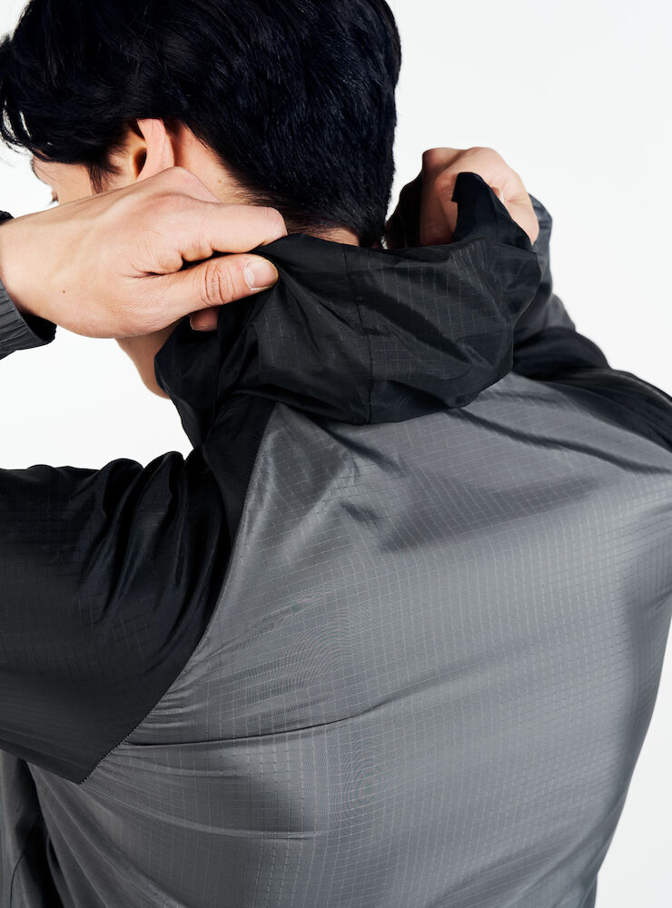 1913386-985999_CORE-Unify-Wind-Jacket-M_Closeup4